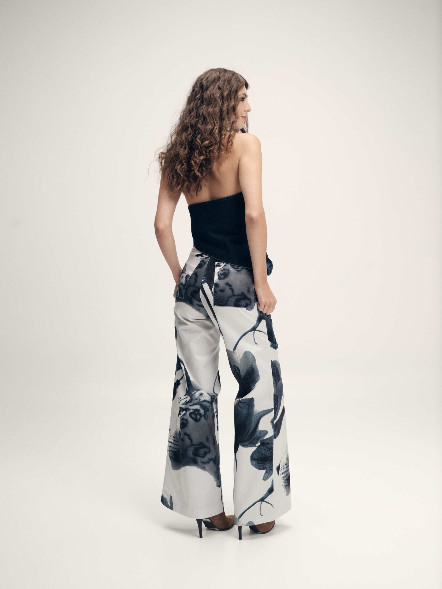 Phalessia Pant Ivory