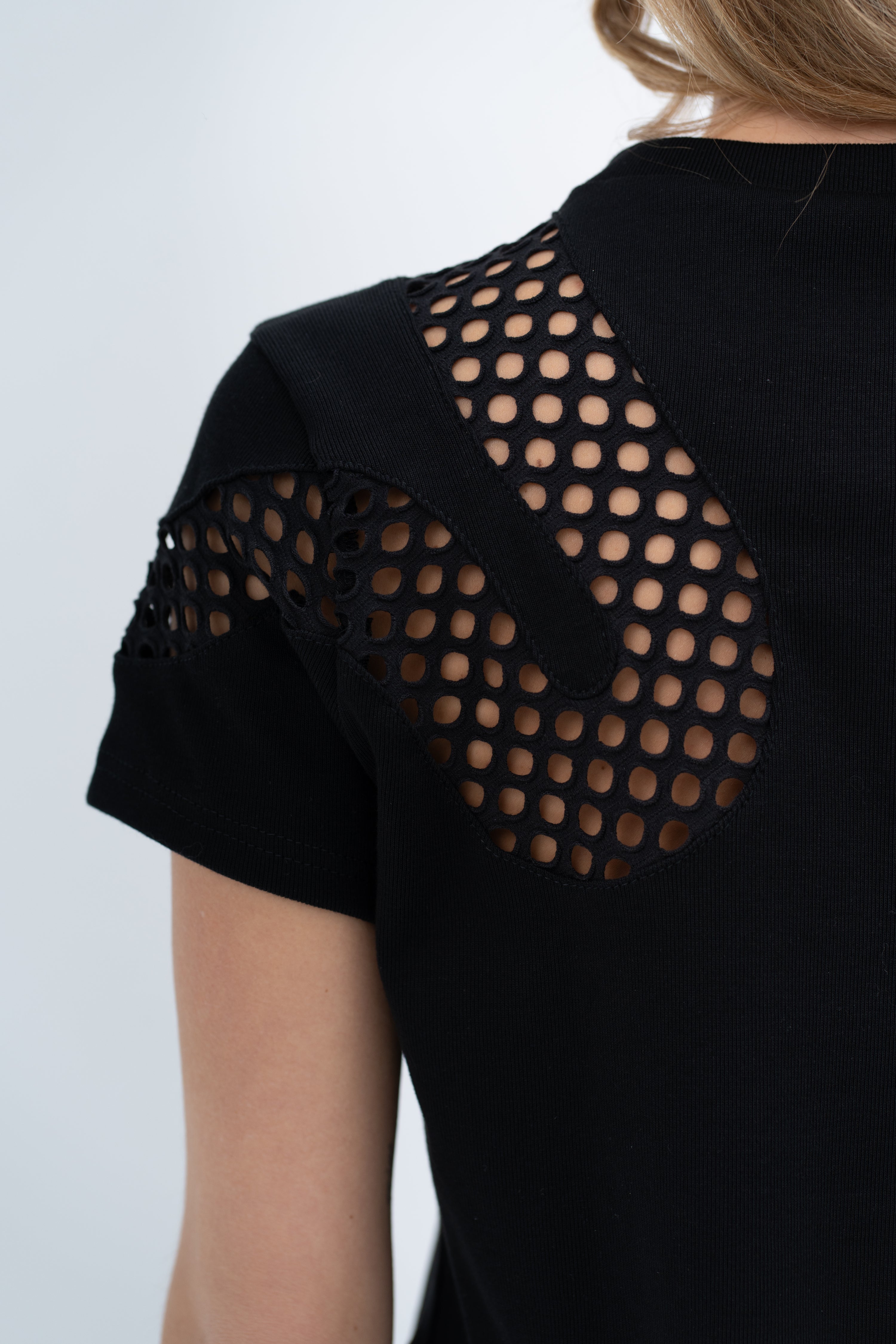 HISSORIA T-SHIRT BLACK