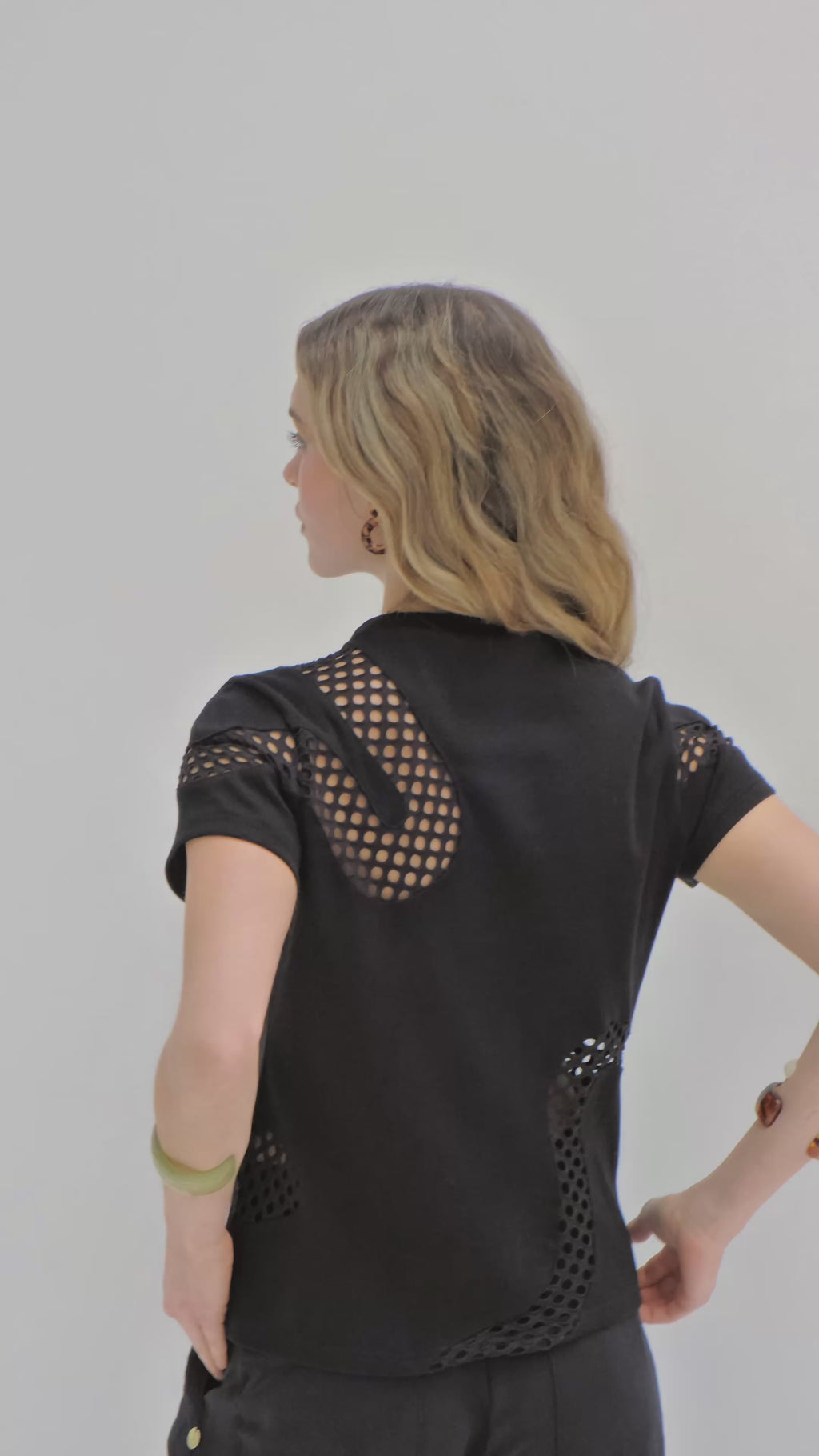 HISSORIA T-SHIRT BLACK